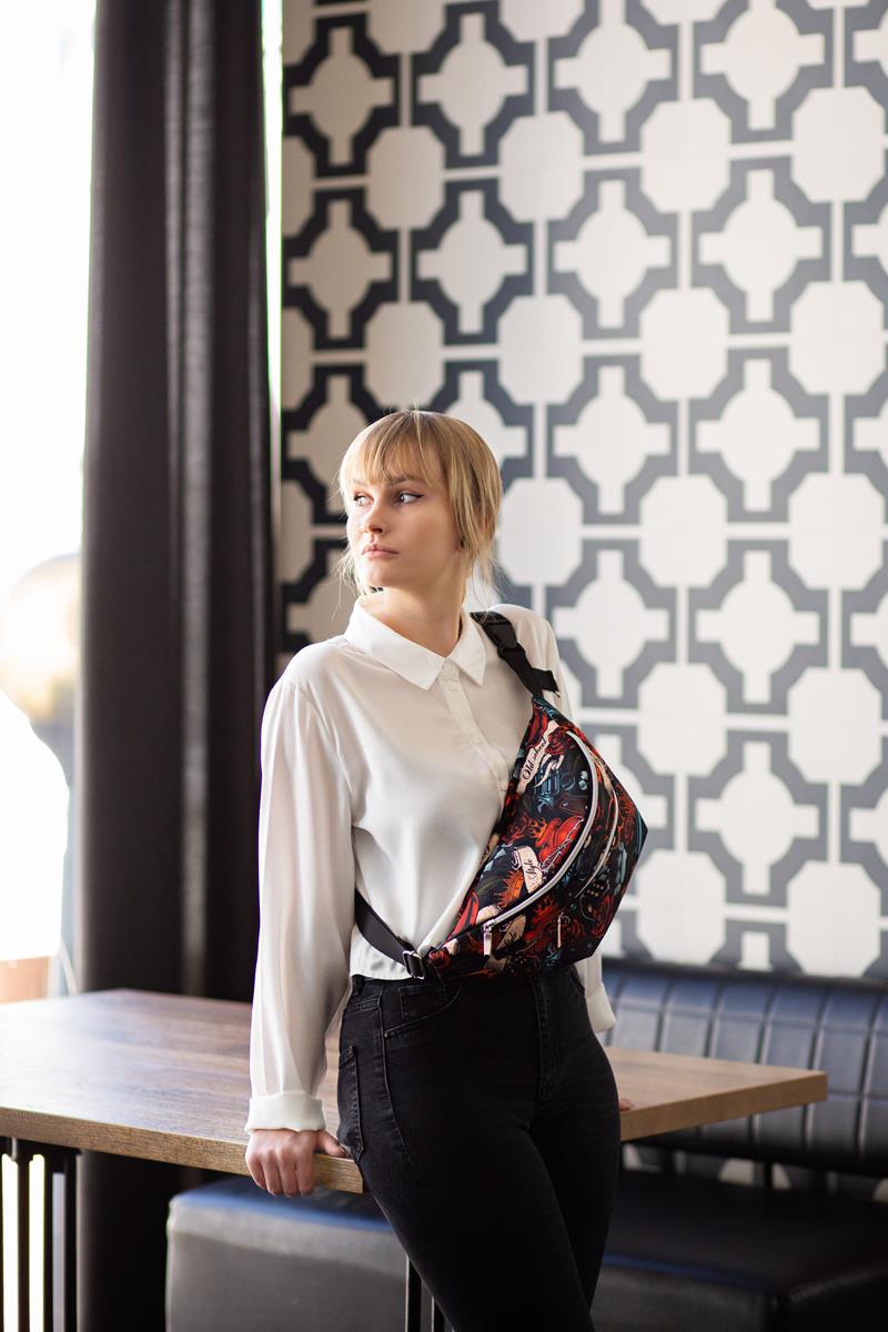 Saszetka biodrowa, nerka „XXL” Kreskówkowe róże