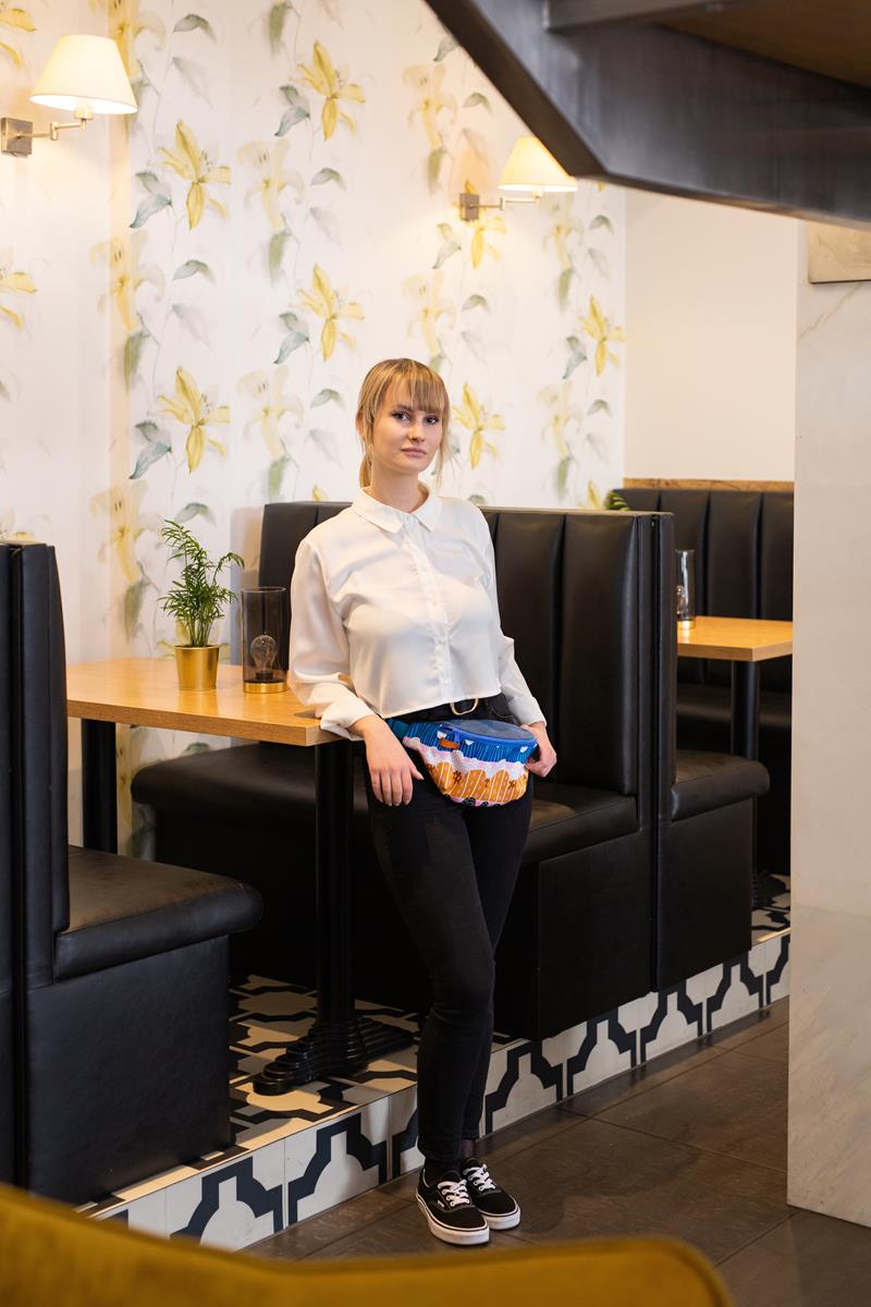 Saszetka biodrowa, nerka „L” Kolorowe fale