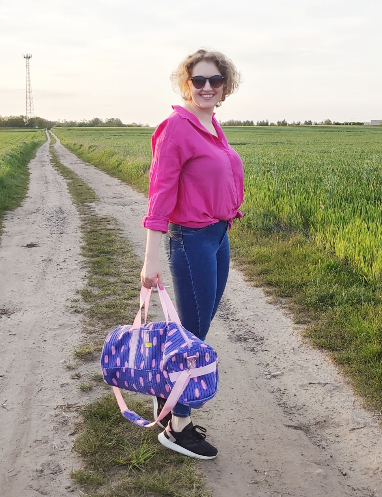 Torebka damska Fioletowy jamnik w ciapki